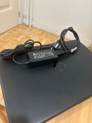 HP Notebook 15-sfq1133ns Negro