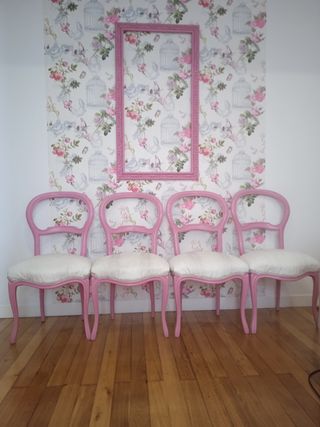 Juego de 4 sillas antiguas restauradas