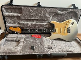 Fender Stratocaster American Ultra LTD