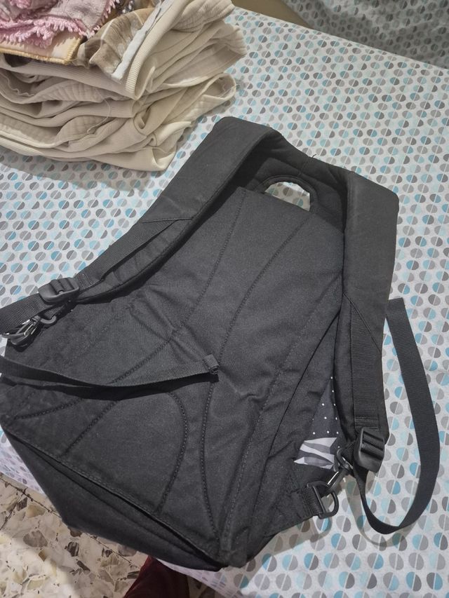 Zaino Seven nero e rosa 
Zaino reversibile