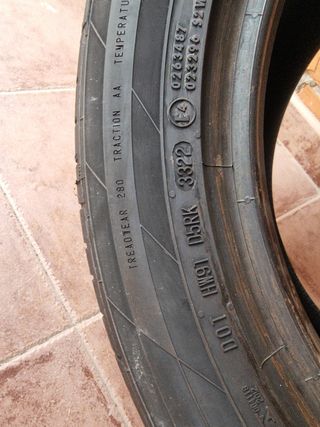 2 Neumáticos Continental 275/45R18