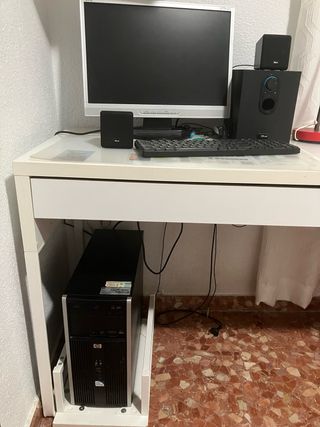 Ordenador HP + Pantalla + Teclado