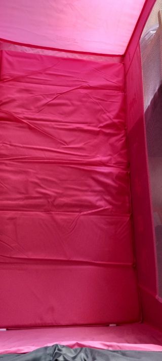Cuna de viaje rosa o azul y colchón 