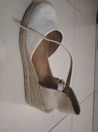 Sandalias esparto blancas y beige