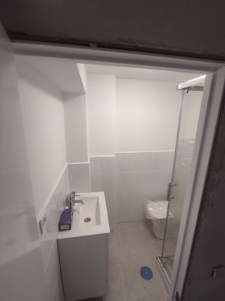 Hago trabajos en baños