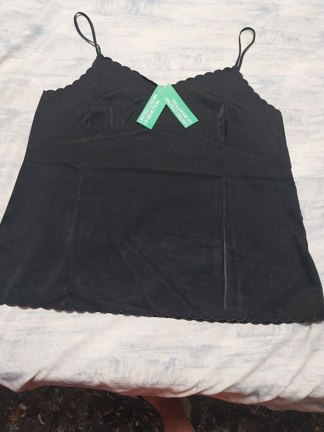 Top negro Benetton