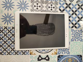 2 Tablets Samsung Galaxy Tab A y iPad Air 2