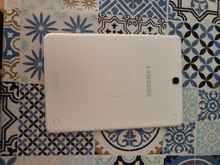 2 Tablets Samsung Galaxy Tab A y iPad Air 2