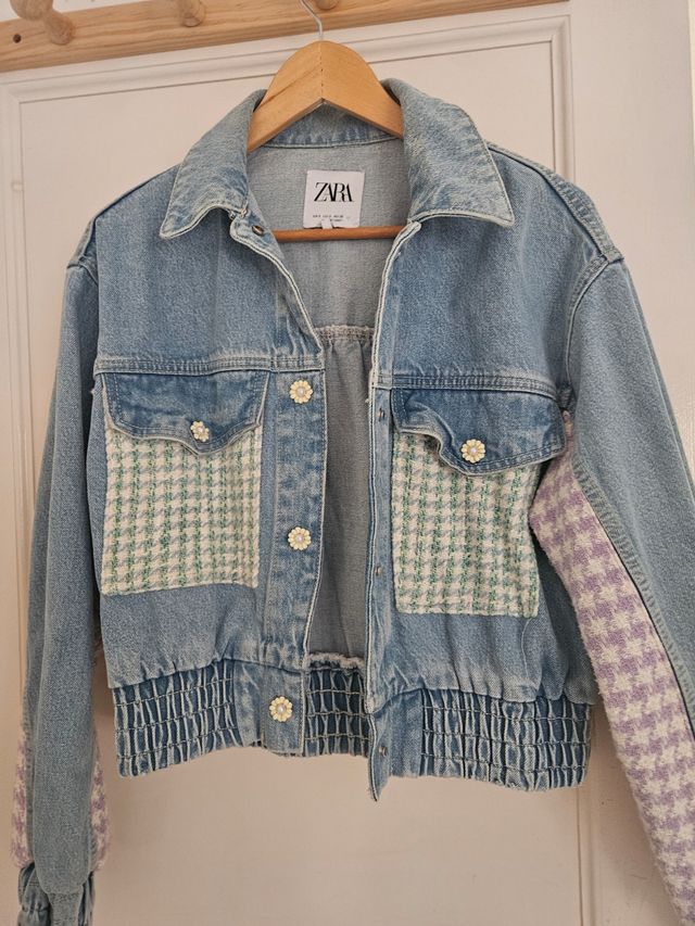 Chaqueta Vaquera Zara con Mangas Estampadas