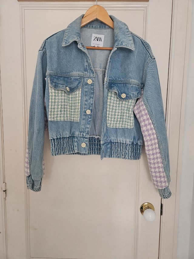 Chaqueta Vaquera Zara con Mangas Estampadas