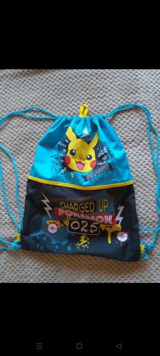 Sacca Pokémon Pikachu e carte