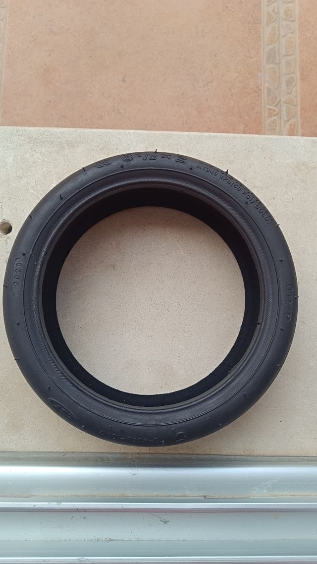 Neumático para patinete eléctrico