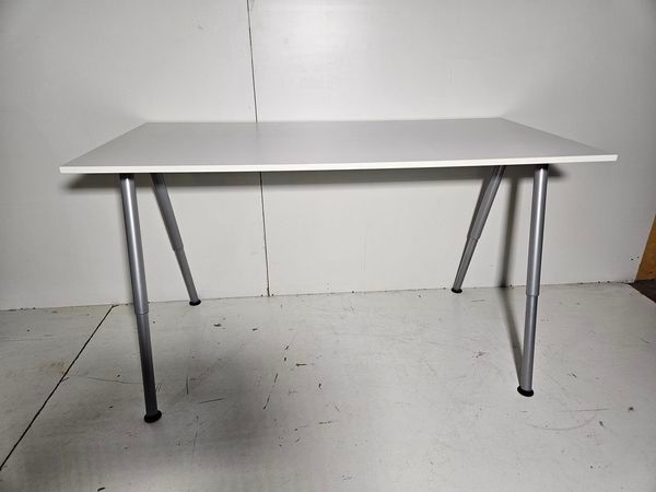 Escritorio Elevable Ikea Thyger 160 x 80 cm
