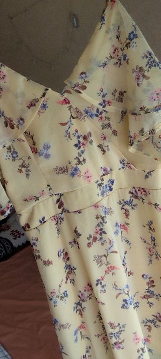 Vestido blanco talla M con corte circular