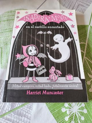 Libro Isadora Moon en el castillo encantado 