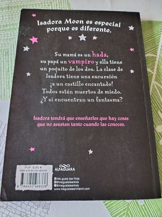 Libro Isadora Moon en el castillo encantado 