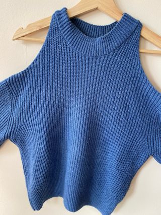 Jersey Subduet azul con hombros descubiertos