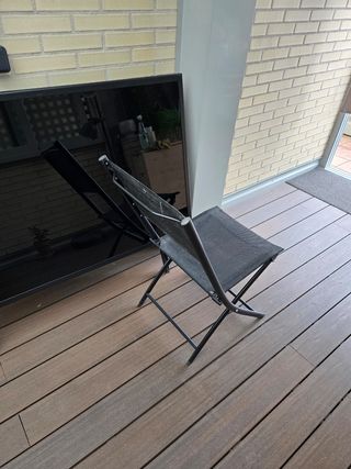 Conjunto de mesa y 4 sillas de exterior plegables