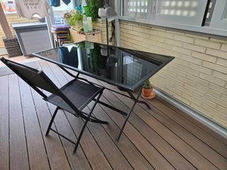 Conjunto de mesa y 4 sillas de exterior plegables