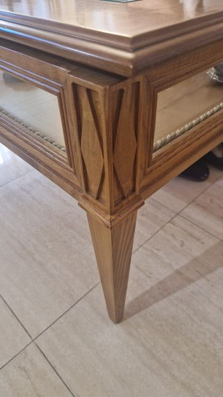 Mesa de centro de madera y cristal