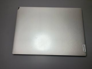 Portátil Lenovo Ryzen 