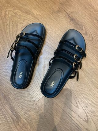 Sandalias Negras Hebillas Zara