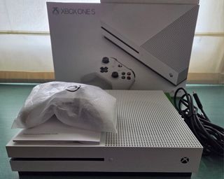 Xbox One S 1TB Blanca