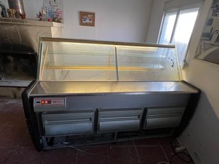 Vitrina expositora refrigerada 2 metros de larga