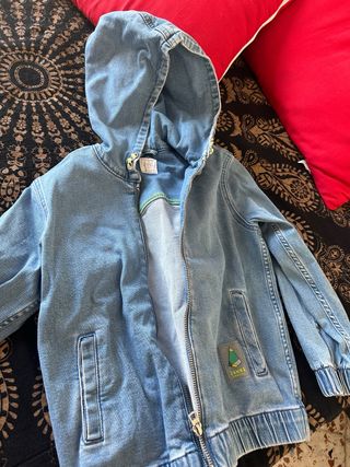 Chaqueta vaquera niño con capucha la doy 
