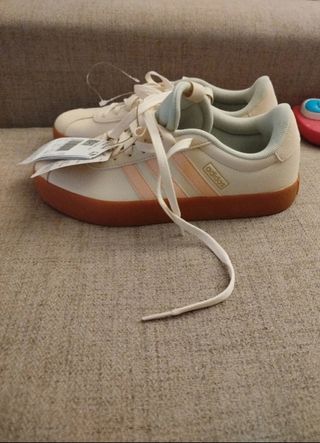 Zapatillas Adidas VL court 3.0  Nuevas