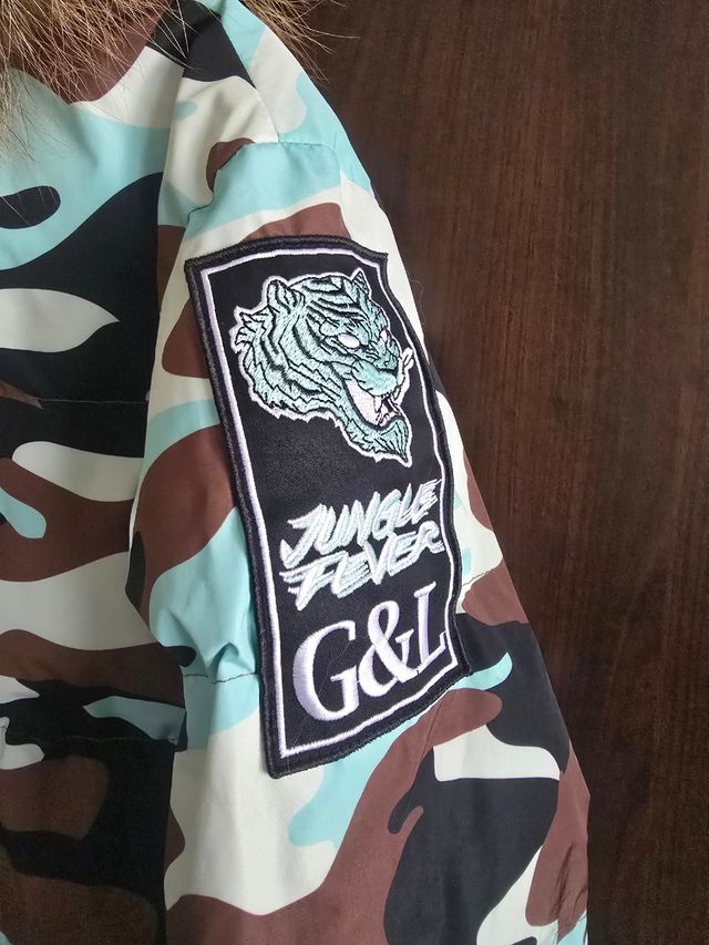 Chaqueta GUTS&LOVE camuflaje Talla S