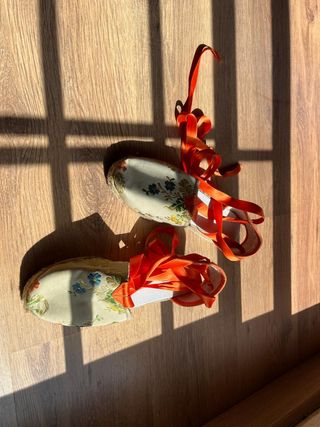 Espardeñas falleras bordadas