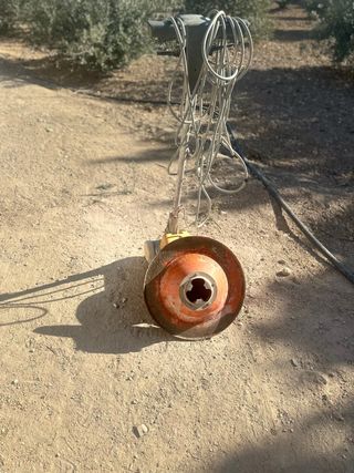 Pulidora de suelo.
-Vivienda.
-Naves.