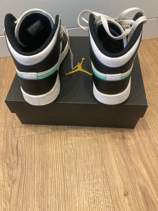 Nike Air Jordan 1 Mid Zapatillas
