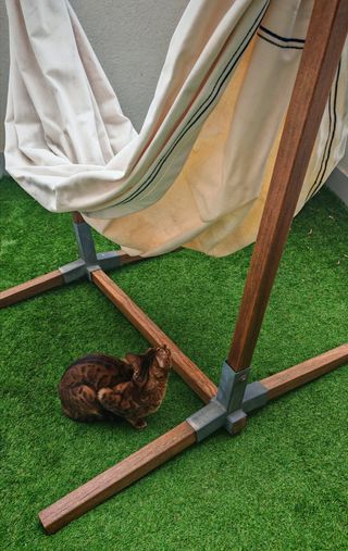 Hamaca Zara Home con soporte de madera