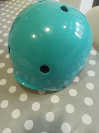 Casco patinaje niño turquesa