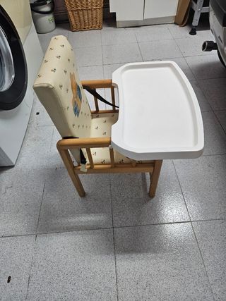 Trona de madera para bebé