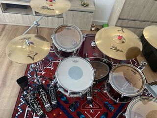 Batería Sonor como nueva.