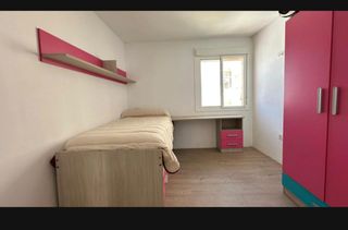 Dormitorio juvenil 2 camas, armario y escritorio