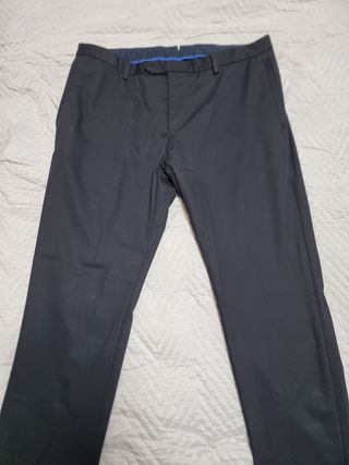 Pantalón de traje negro usado 2 veces
Talla 42