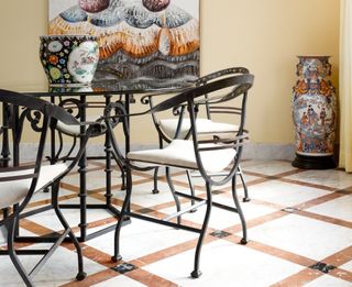 Sala da pranzo in ferro battuto con 6 sedie