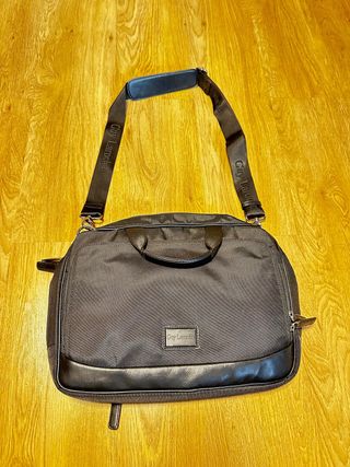 Bolso portátil Guy Laroche negro