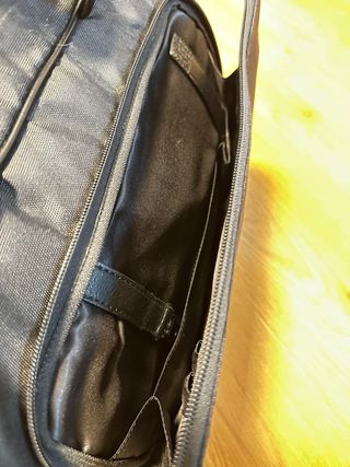 Bolso portátil Guy Laroche negro