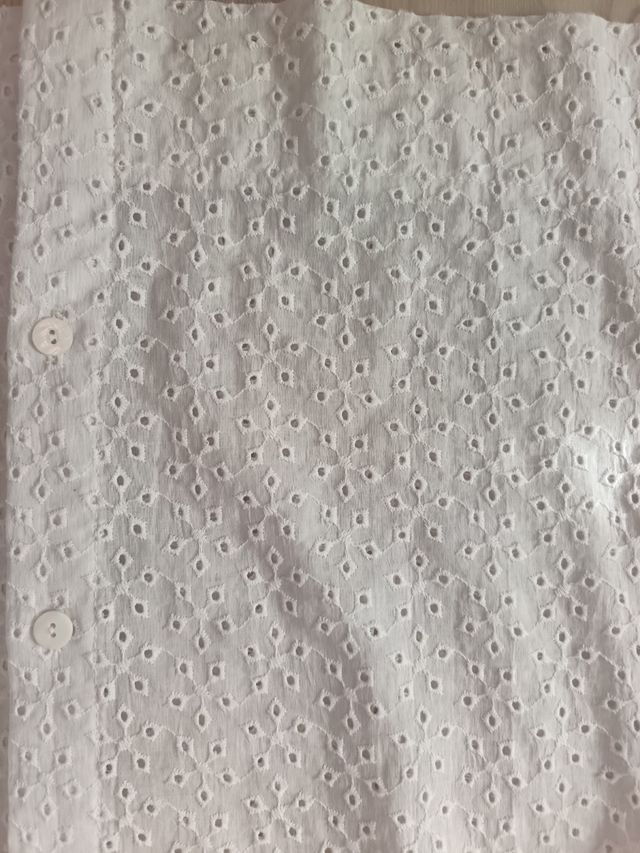 Camisa de algodón bordada blanca