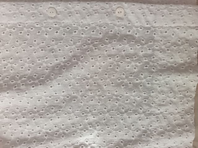 Camisa de algodón bordada blanca