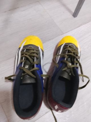 Botas de fútbol Adidas niño, azules y amarillas 
