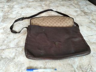 Bandolera de piel marrón