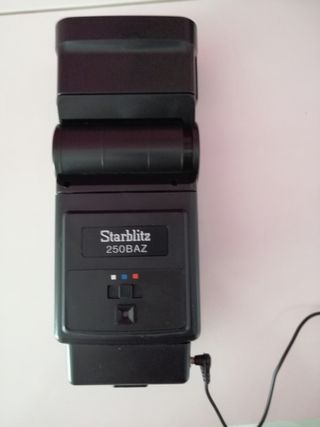 Cámara Nikon F-601M + Complementos