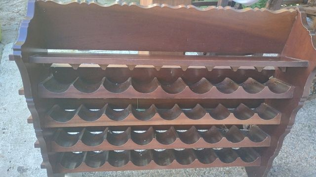 Cantinetta in legno per bottiglie di vino