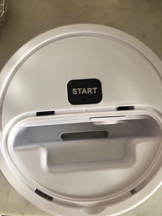 Robot aspirador automático blanco